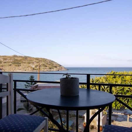 The Island House - Family Size Apt - Overlooking The Aegean - 3 Steps From The Beach موخلوس المظهر الخارجي الصورة